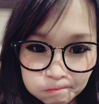 ギャル曽根　メガネ